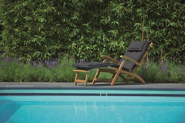 Traditional Teak VICTORIA deckchair / chaise longue